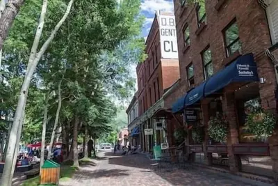 Image de Gorgeous 4 bedroom Condo By The Nell & Gondola