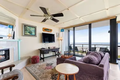 Sand & Sea (608) Penthouse Paradise: Spacious Top Floor Oceanfront