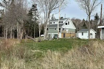 Image de Oceanfront Coastal Retreat - 4 Br, 5 Ba, Free Wifi