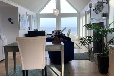 Image de Oceanfront house on exclusive Fortunes Rocks Beach