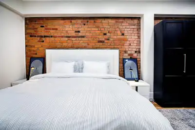 Image de Maison d'Amour Heritage with Free Parking + Billiard + Ps5