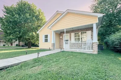 Image de Modern Farmhouse near Mtsu, 2br, King, Accessible