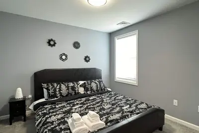 Image de Spacious 3-bedroom Apartment Near School!