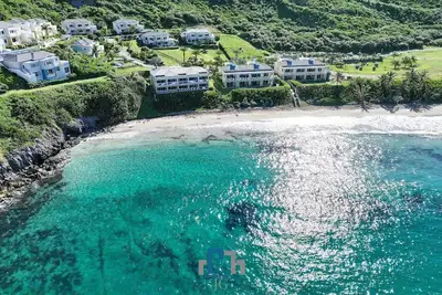 Image de Serenity in the Tropixx: Breathtaking Ocean Views