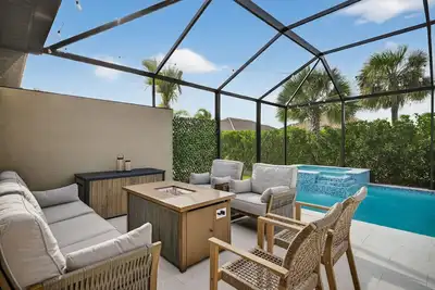 Image de Seasonal Naples Retreat • Private Pool & Spa • 28+ Nights