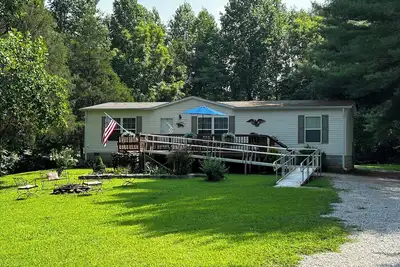 Image de Dan's Place at Dale Hollow Lake - Rarely Found Accessible vacation home!