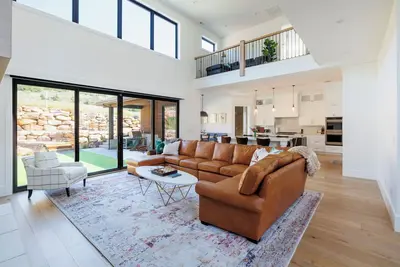 Image de Midway Mountainside Dream