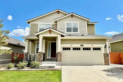 Image de Modern Parker Tudor Home w/ 4 Bed, 3. 5 Bath, Office, Fenced Yard & 2 Car Garage