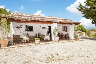 Image de Belle maison Ă Orgosolo avec WiFi