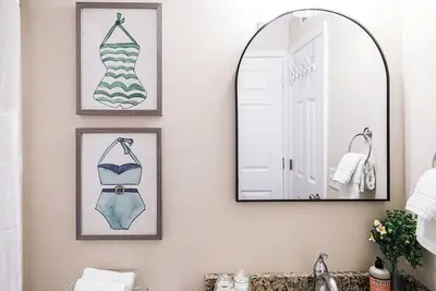 Image de Beautiful Downtown Getaway w/ Fun Outdoor Space