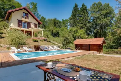Image de Belle maison de 2 chambres Ă Koranski.