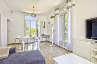 Image de Arcachon, Basilique Notre-Dame – A 200 M De La Plage!