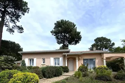 Image de Agréable Maison de plain-pied de 100 m²