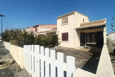 Image de Maison Vintage Ă 100m de la plage 10argo82