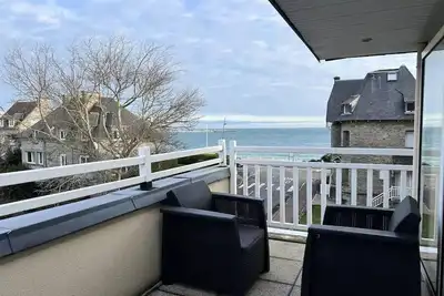 Image de 390 - Appart T4 vue sur la Plage de Saint-Cast