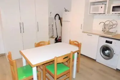 Image de Petite maison mitoyenne 2 chambres, 4 personnes à Lacanau océan, résidence les pins