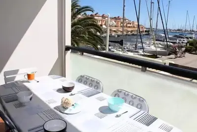 Image de Appt 2 pièces cabine 6 couchages Gruissan