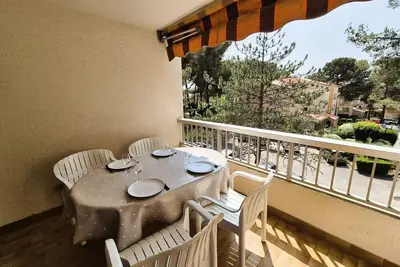 Image de Joli studio à 350 m de la plage de Saint Asile, tout à pied, climatisation.