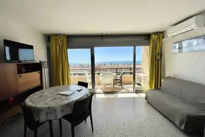 Image de Vue Mer Panoramique: T2 Avec Terrasse 4 couchages Tres Proche Plage