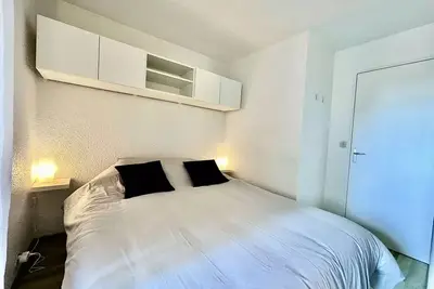 Image de Sainte Maxime Studio cabine 4 couchages Piscine et parking