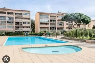 Image de Sainte Maxime Studio cabine 4 couchages