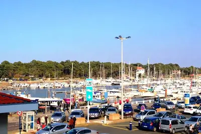 Résidence Cap Sud. Appartement avec vue sur le port de pêche