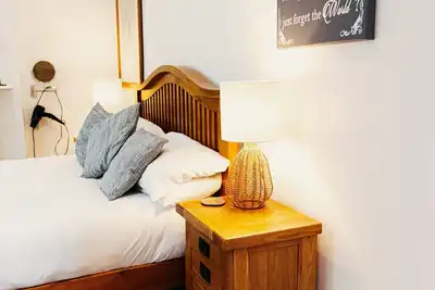 Image de Stunning 4 Bed | Queens Quarter Beside City Centre, Charming 4-bedroom Belfast Exclusive