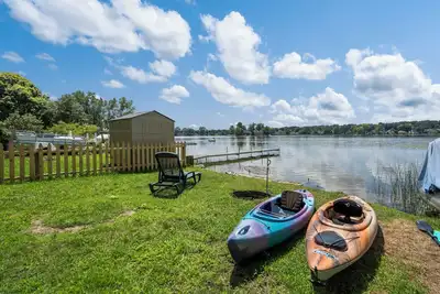 Image de Secret Tunnel Lakehouse - Beach, Kayaks, Bonfires - sleeps 10 - 30+ nights only