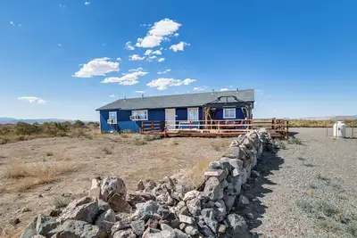 Image de Rustic & Secluded Nevada Home: On-Site Dog Park!