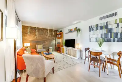 Image de Walk to Old Town: Chic Scottsdale Condo w/ Pool!