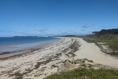 Image de Maison de vacances à 500m de la plage avec piscine, jardin et équipements inclus