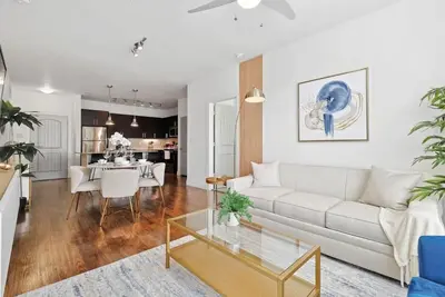 Image de Stylish 2b near Legacy West  Wi-Fi, Fitness, Pool