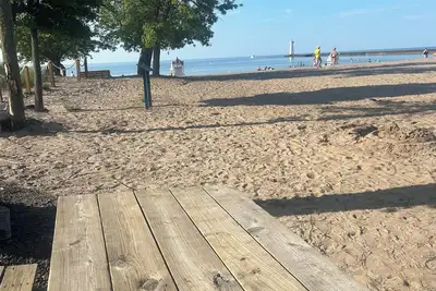 Image de Charming 3-bedroom Beachfront cottage with WiFi and Ac in enchanting Sodus Point