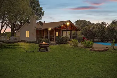 Image de 3bd Farmhouse Country Living - Pool, Patio, Firepit