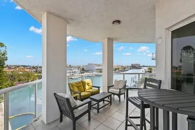 Image de Private 3 bed 3. 5 bath condo By the Beach