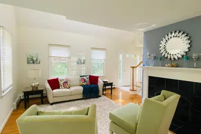 Image de Location! Location! Beautiful House - Access to Route 6 & Scenic 6a in Sandwich