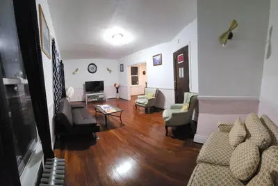 Image de Cozy 3-bedroom house in charming Buffalo with WiFi, Ac