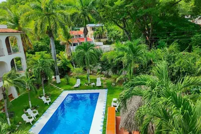 Image de Cozi 2-bedroom apartment in charming Bahia de Santa Cruz Huatulco with WiFi, Ac