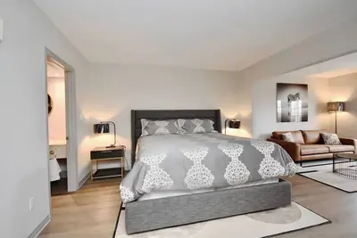 Image de Lux Studio-King Bed with Pool on Grounds