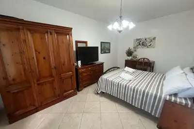 Image de Vacation home that sleeps 5 in the village of Satriano, 9km from Soverato