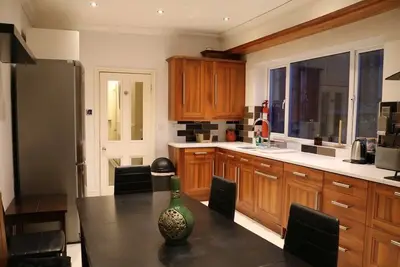 Image de Large House|Free Parking |7 Beds