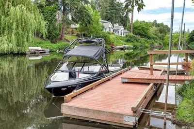 Image de Cozy, Quiet, Bothell River House
