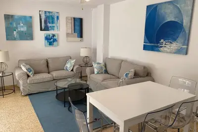 Appartement '50m Beach - Voramar Area' avec terrasse privée, jardin privé et Wi-Fi