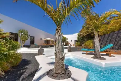 Image de Maison de vacances 'Palacio Taro Chimida' avec piscine privée