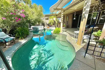 Image de Charming house in Terra Lago with gorgeous backyard with pool, spa, barbecue