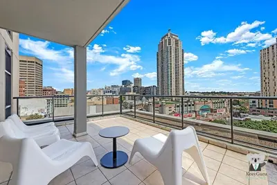 Image de KozyGuru | Sydney Cbd 2 Bed Apt | City View