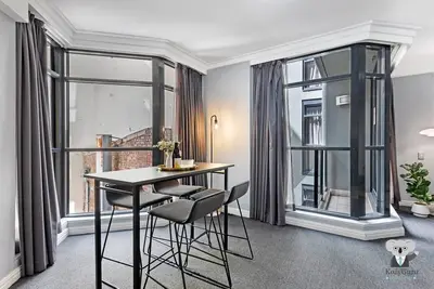 Image de KozyGuru | Haymarket | Modern 1 Apt Best Location