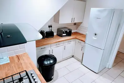 Image de Bas Charming 3 Bedroom House