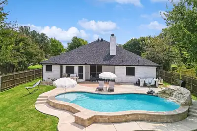 Image de Luxury Gem in the Forest-Pool&HotTub&Cinema&Games