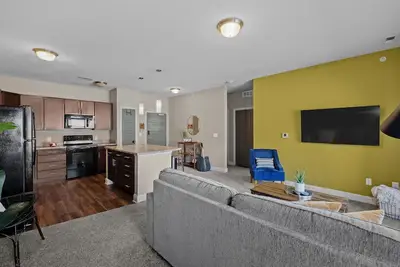 Image de Garage Included | King Bed | First Floor | Gym